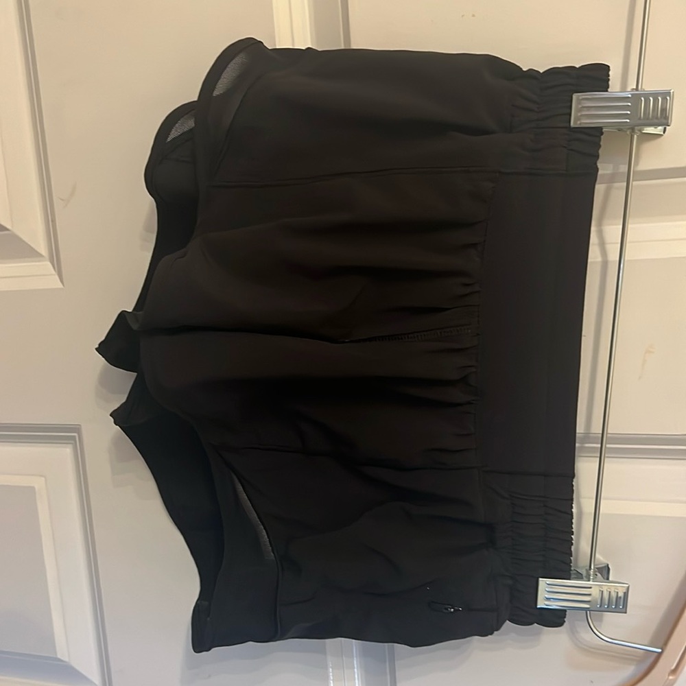 2.5 Hotty hot shorts in size 4
